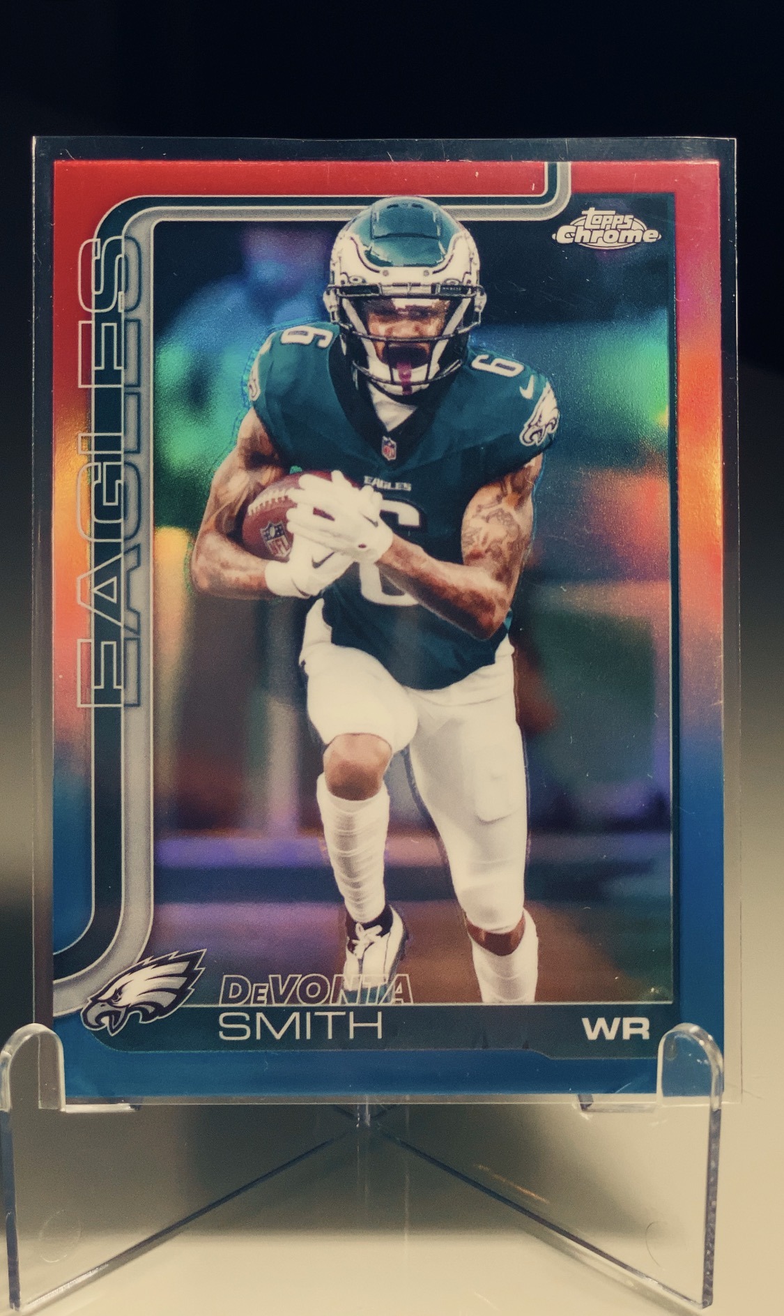 DeVonta Smith — Topps Chrome Refractor