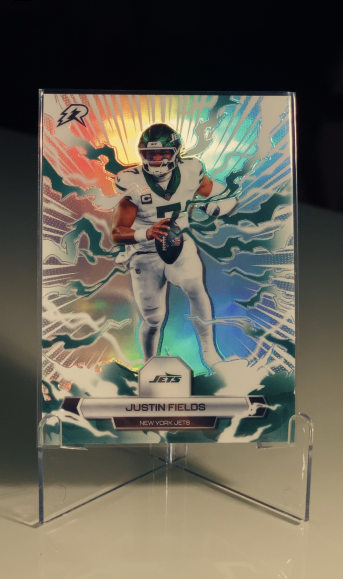 Justin Fields — 2025 Topps Resurgence Disco