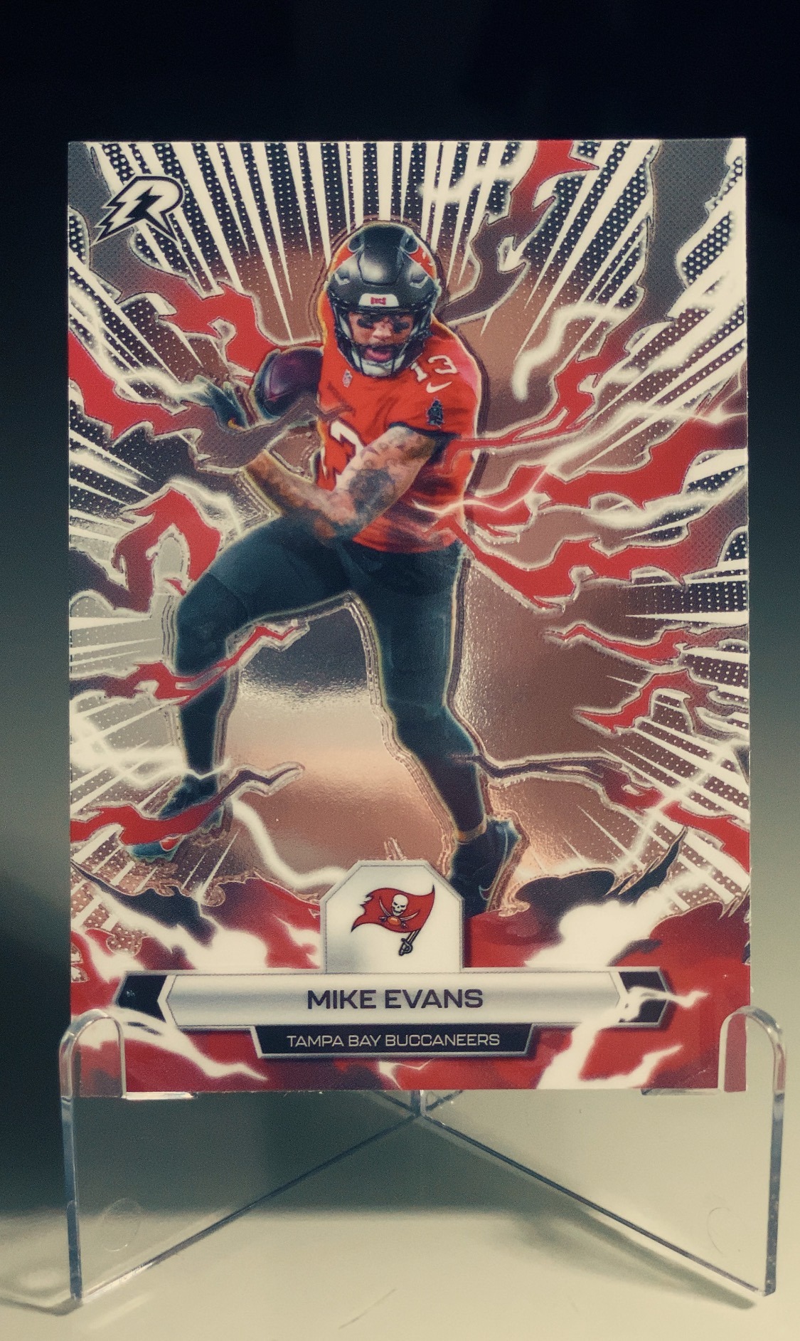 Mike Evans — 2025 Topps Resurgence — frente